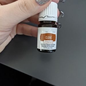 Young Living clove essential oil 5 ml